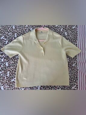 Uniqlo Light Yellow Short Sleeve Polo Knit Top